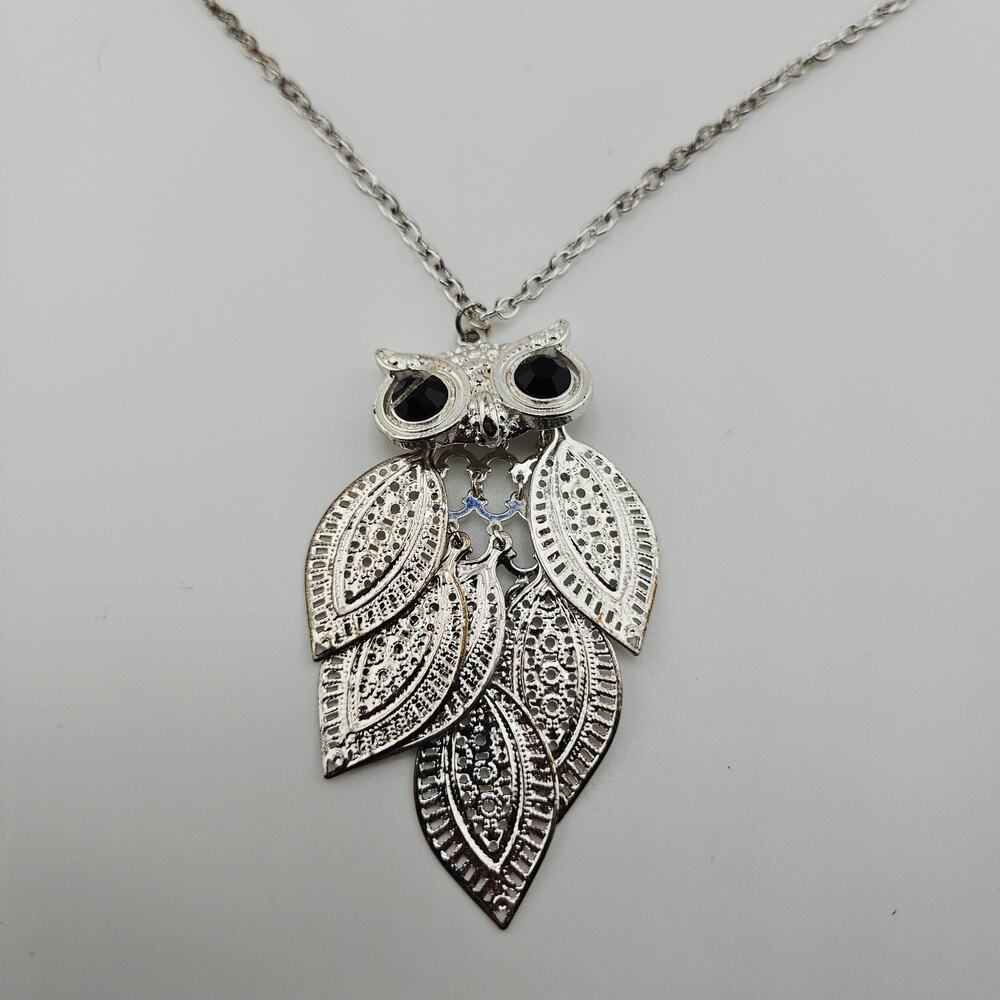 Candie's Silver Tone Owl Pendant On Chain Statement Necklace 2010's Boho NWT - Picture 2 of 6